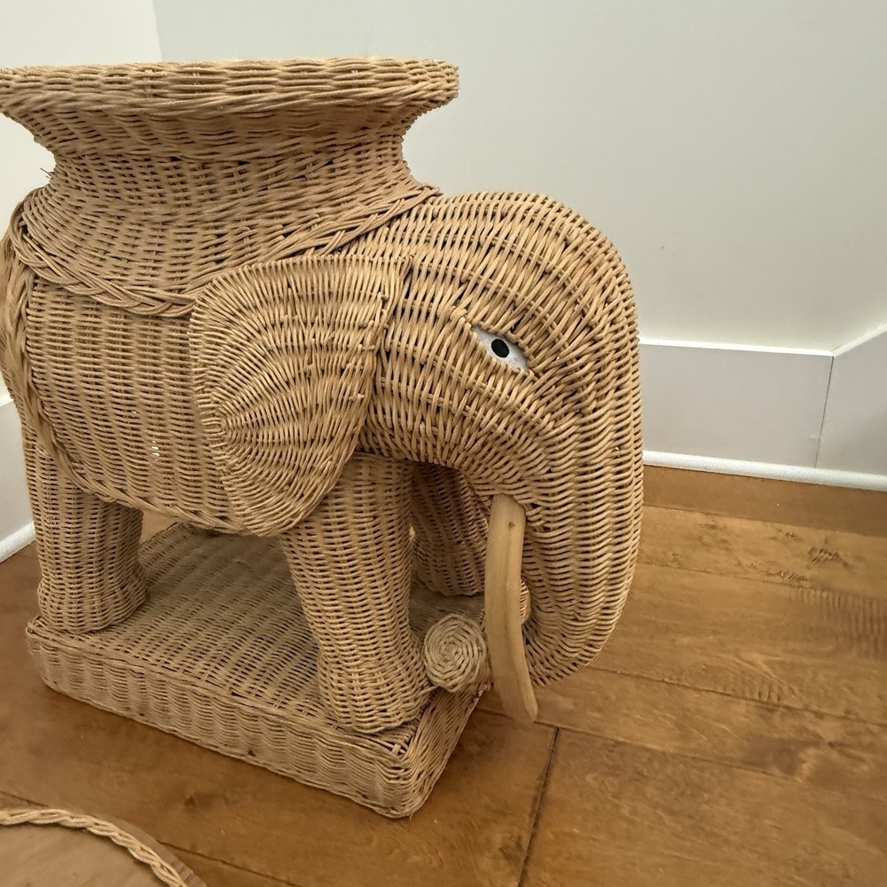 Vintage Wicker Elephant Accent Table Removable Tray Plant Stand Boho Rattan Deco - Picture 9 of 11